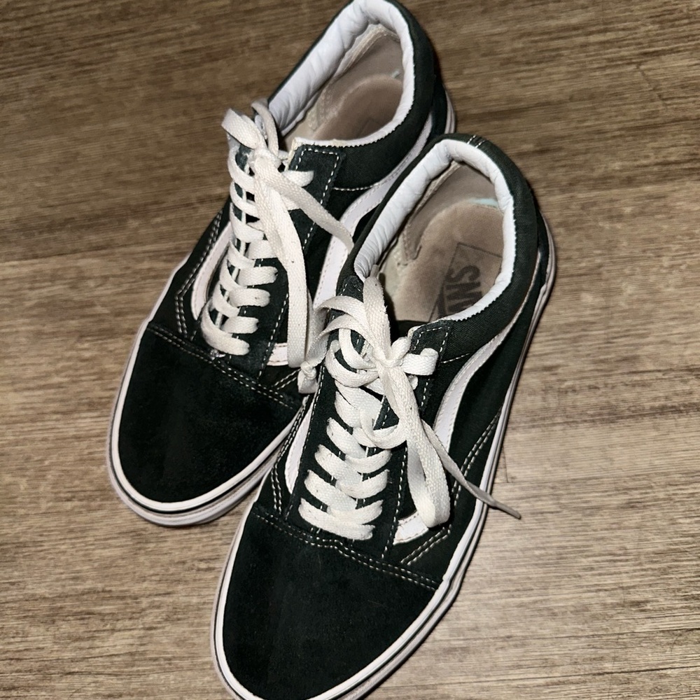 Vans - Picture 3 of 3